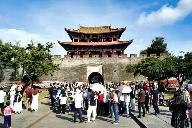 204.02万人次！流量担当是……