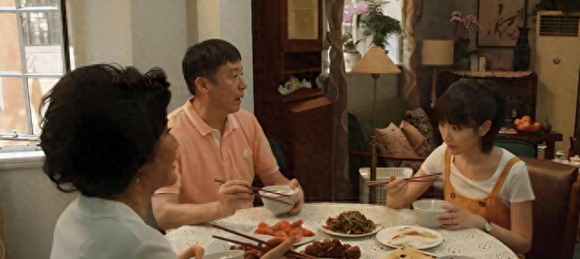 人到晚年才发现：独生子女家庭，远比多子女家庭的老人。更幸福