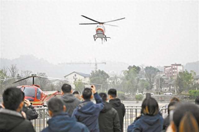“飞阅”大足、安岳石窟