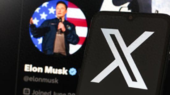 X公司诉苹果与OpenAI案仍由得州沃思堡法院审理，法官建议双方将总部迁至该地