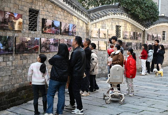 新县：老区新春文旅“火力全开”