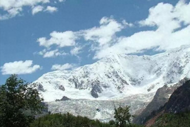 西藏谷布“神山”，每个灵魂都需要一次洗涤的终极秘境