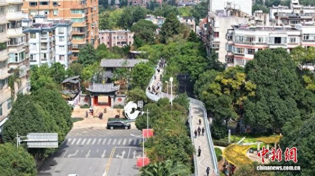 昆明翠湖城市绿道开放：百年老街直通翠湖风光