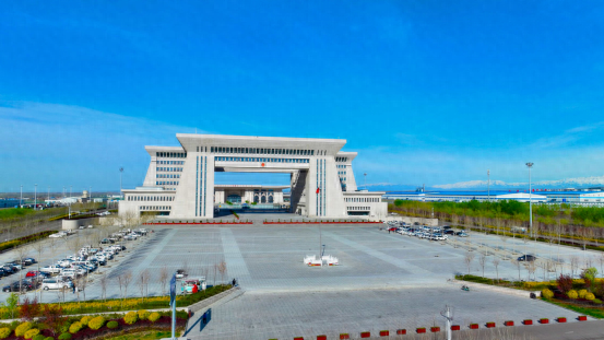 开放新疆：打造亚欧黄金通道，构建对外开放新高地