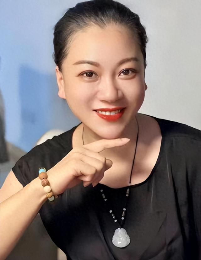 一路走好！49岁孟再平走上朱媛媛后路，追悼会曝光曾打百万抗癌针