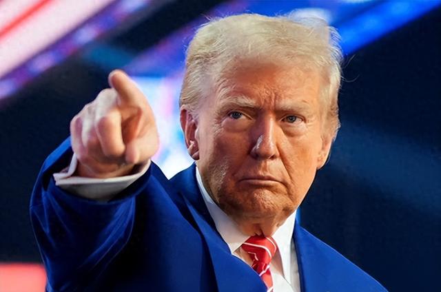 中美关系生变？特朗普一声令下，92台中国起重机被查，果然不简单