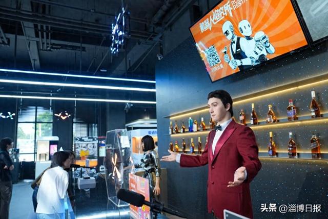 北京首家机器人主题餐厅来了！记者实探“色香味”