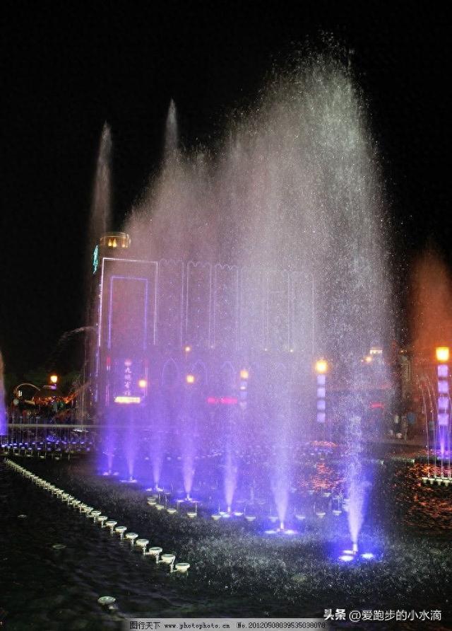 呼和浩特成吉思汗广场喷泉：草原都市的水韵诗篇