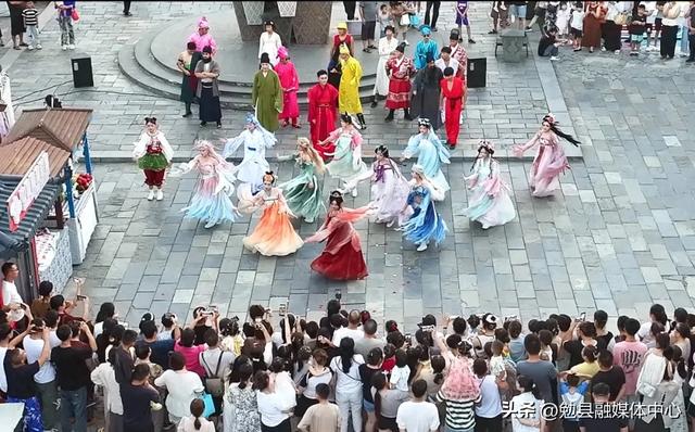 诸葛古镇夏夜热潮涌 多元体验点亮勉县文旅