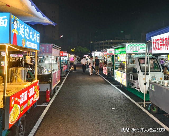 吃货们，快来聚集了，杭州新夜宵“根据地”来了，暂时停车场免费