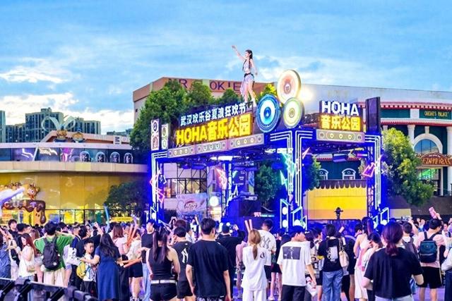 玩水热度不断攀升，东湖这里满眼清凉！