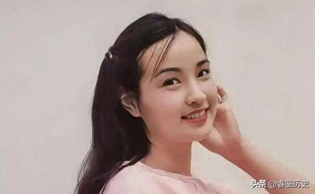 钱再多有啥用？75岁的“风流妖精”刘晓庆，已经走上另一条道路