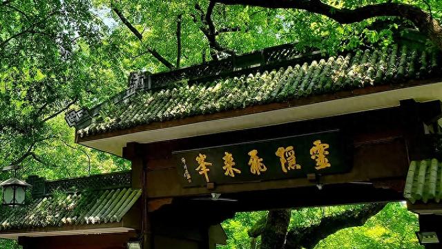 知名景区免门票开放,是门票钱不香了吗?