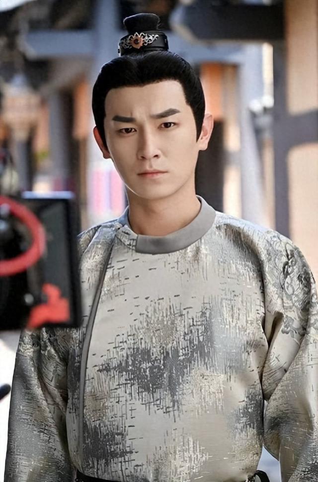 杨旭文坦白和陈若琳真实关系，担心的事发生	，8年前闹剧就开始了