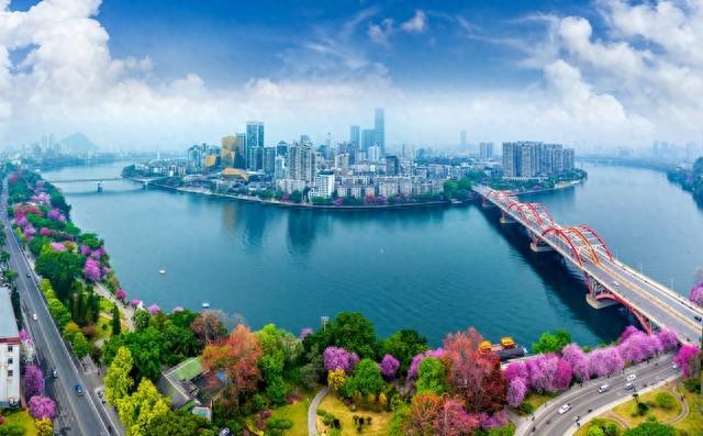 去了广西很多地方，发现这个地方才是最好的，印象最深刻！