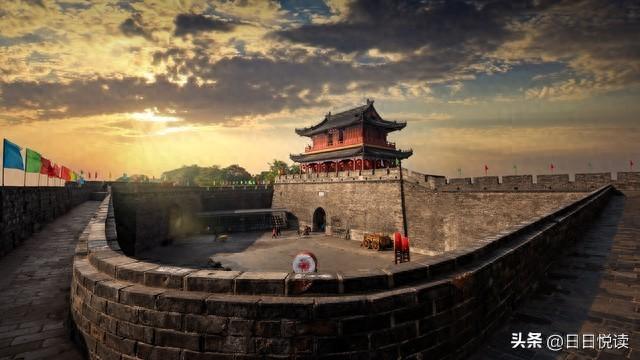 湖北荆州该有“名人公交”了!坐上车遇见楚庄王、张居正,穿越古城