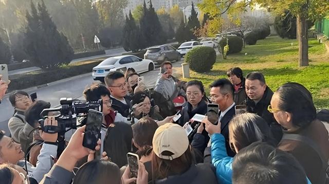 山西狗咬人血案再曝细节：剔骨刀上无死者DNA，真相更扑朔迷离