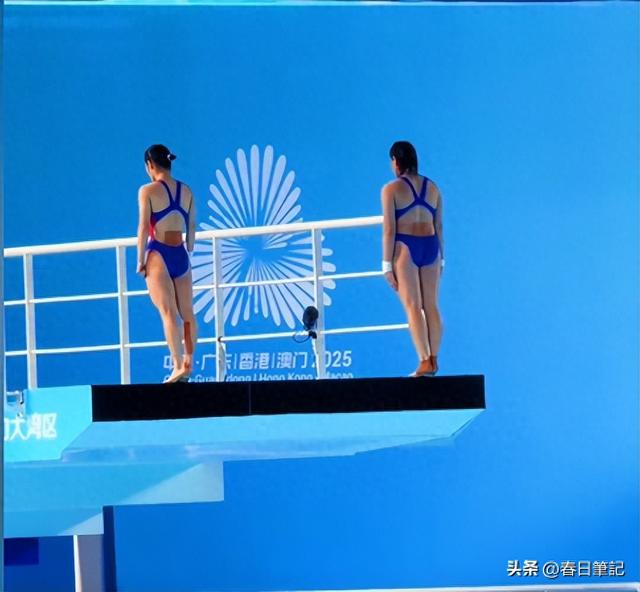 央视怒赞！全红婵刚复出就夺冠，领奖台上的一个举动更让人泪目