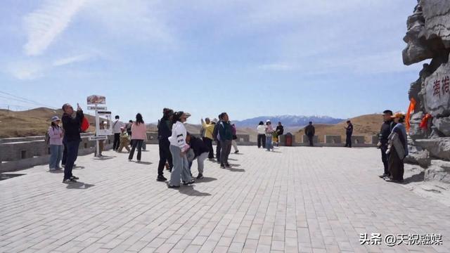 天祝：乌鞘岭上好风光 古道新颜客流连