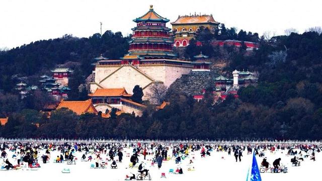 2026年第一场雪！颐和园美成了“雪中冰嬉图”