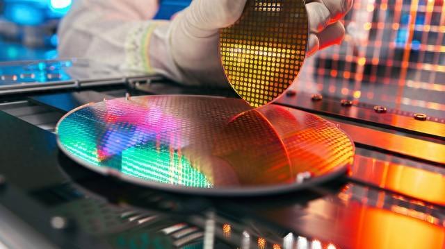 荷兰暂停向中国安世供应晶圆，德媒评论：罕见的蠢棋