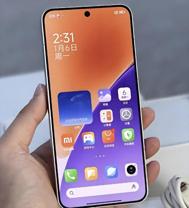雷军掀桌了！小米 17 比 iPhone17 便宜 2000，4499 起能捅破苹果高端墙