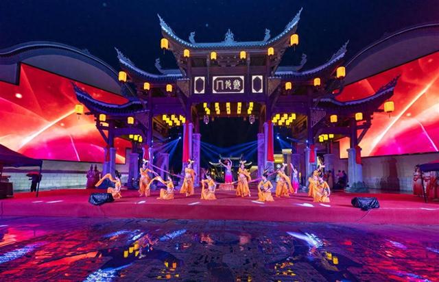 穿越到两千多年前的楚国？ 宜昌首个沉浸式楚风市井街区开街