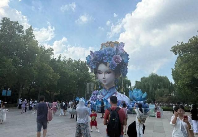 大明湖畔“夏雨荷”要搬家了，将转为长期景观