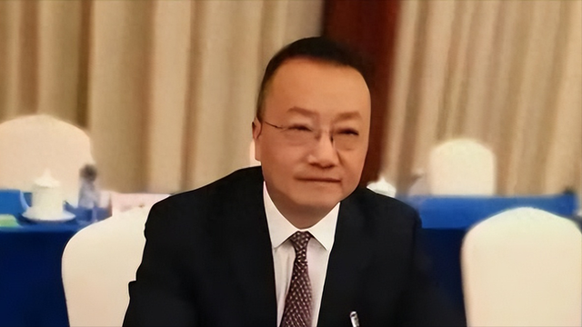 人大代表一席话问住养犬人：你的宠物狗，凭什么让他人付出代价？