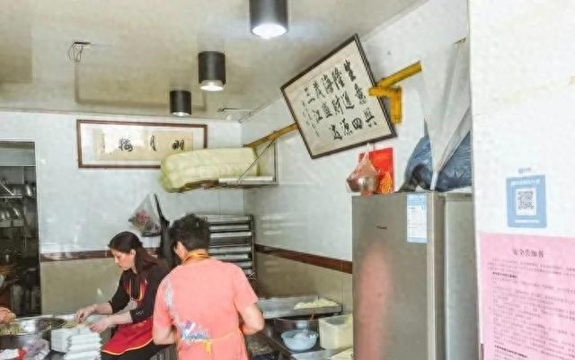 苏州三元二村：年轻人排队打卡，凭一口老味道走红网络