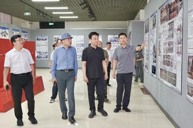 辽宁省文体旅产业发展集团董事长柴力君一行来辽宁传媒学院调研