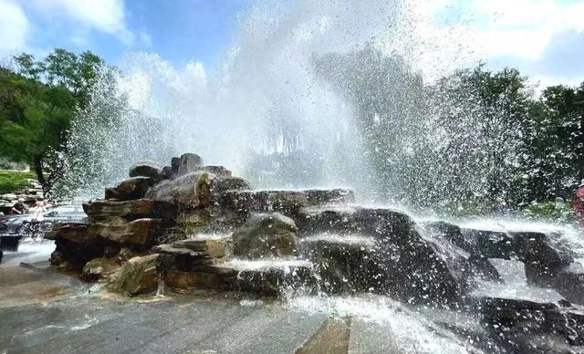 泉水喷涌、云雾缭绕！雨水洗过的淄博，秒变仙境→