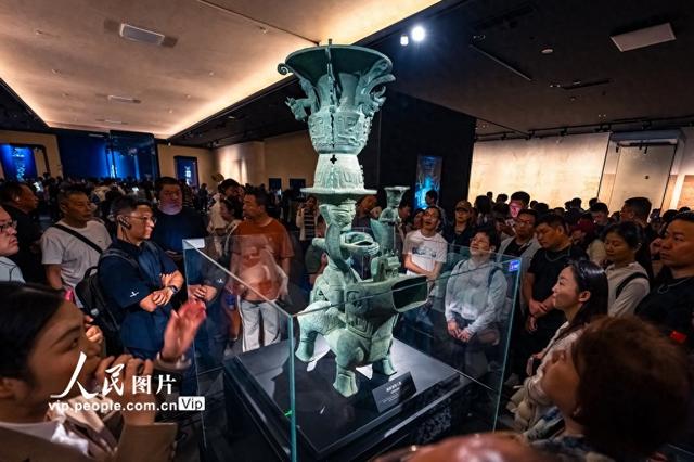四川广汉：三星堆博物馆人气旺
