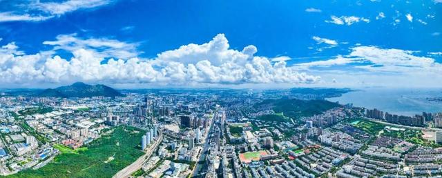 山海连城，暖心迎新！金普打卡点浪漫出圈
