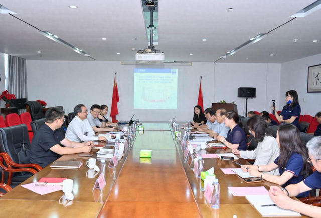 尹洪斌到省生物医学工程学会调研指导
