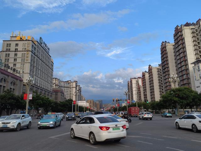 108国道上的“土豪村”，打造产业+生态+旅游发展模式，值得游玩