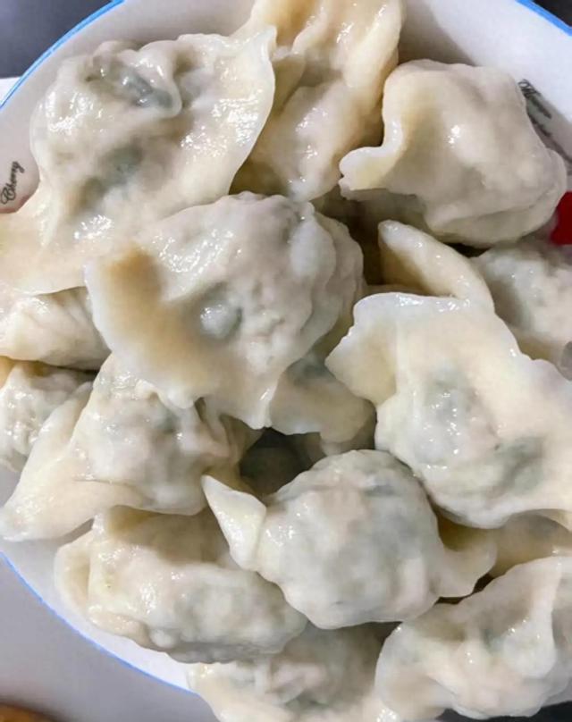 冬至吃饺子！酸菜和白菜先让让，3种“鸿运馅”福日最香，别错过