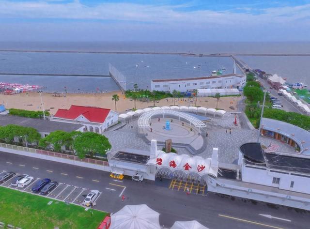 我是上海人，去了奉贤和金山，直言不讳：奉贤跟金山天差地别