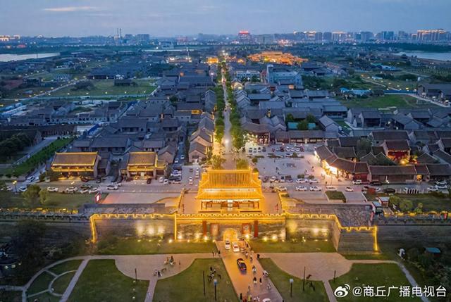 八条潮玩路线，探遗址、拍大片、寻美食！