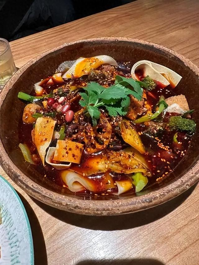 国庆再访天水，麻辣烫之后，这座西北小城如何持续火爆？