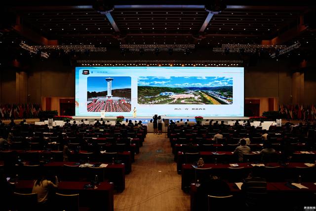 第八届敦煌文博会文旅产业链招商推介会举行 签约及授信金额162.69亿元