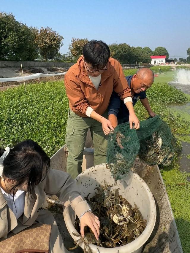 乘船自己捕蟹，一起来大通湖自驾吧