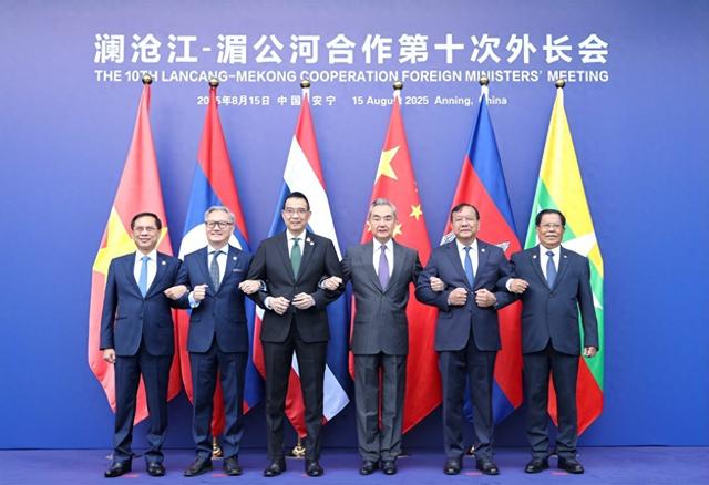 王毅外长行程突变，离开印度后没去巴基斯坦，中巴外长会临时升级