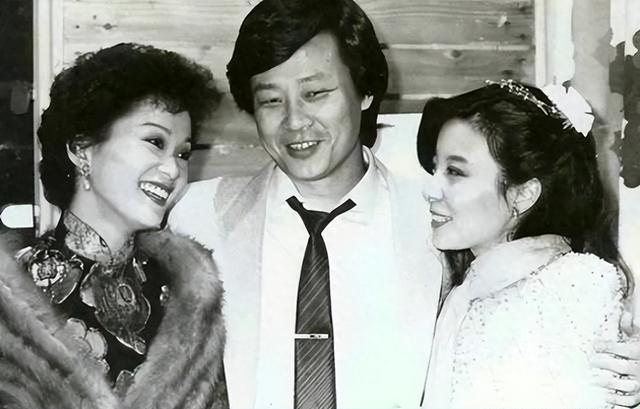 71岁寇世勋现状	，晚年和原配一家生活，二房随3名子女远在国外