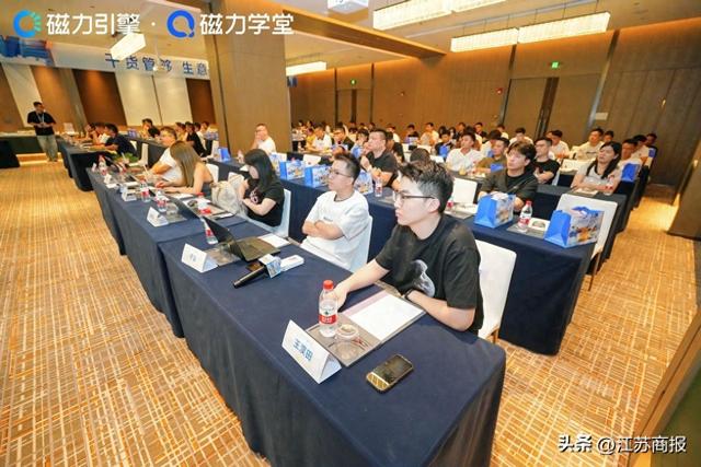多元政策助力产业带商家秋冬上新，快手大服饰行业举行常熟男装招培会