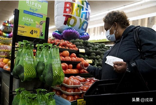特朗普睁眼说瞎话？特朗普说通胀降了！美国人：钱包咋越来越瘪？