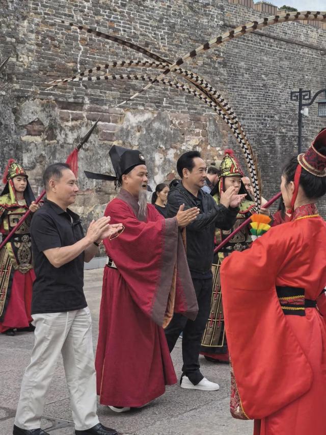 “美丽中国万里行”文艺志愿者走进南孔圣地衢州