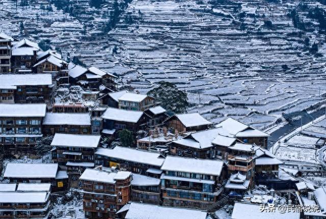 桂林龙胜限量版冰雪大世界藏在10万亩梯田里。