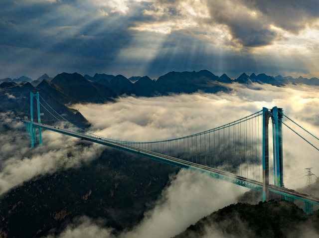 贵州无绳蹦极被“永久关停”？景区工作人员：不实言论，还待安全评估