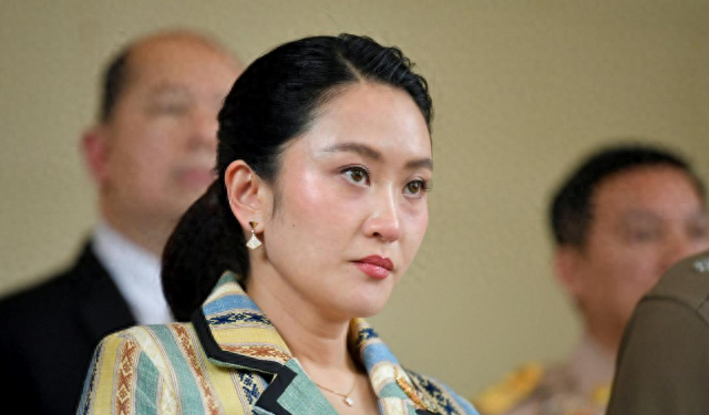 反贪调查启动，佩通坦可能面临三种结局，关键时刻，洪森把泰柬边境的锅扣在日本头上，暗示让其介入帮忙